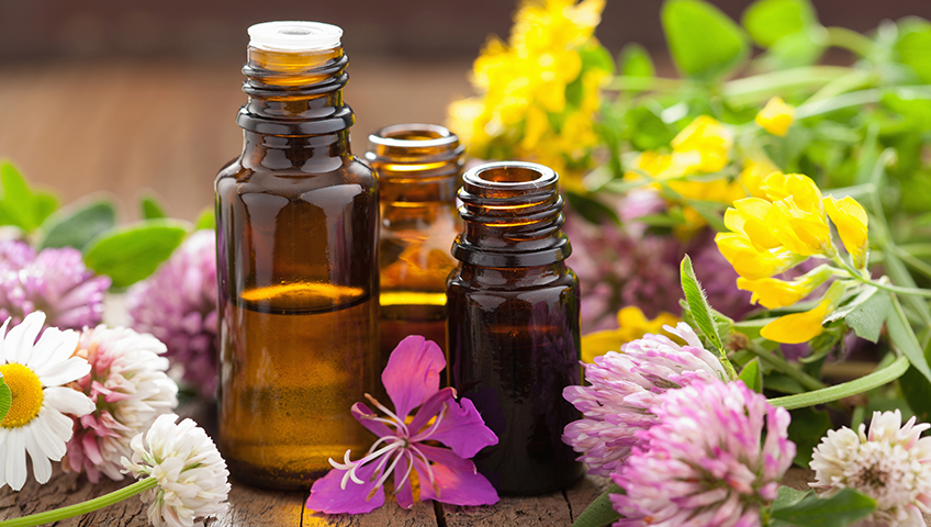 does essential oil help keep bugs away?